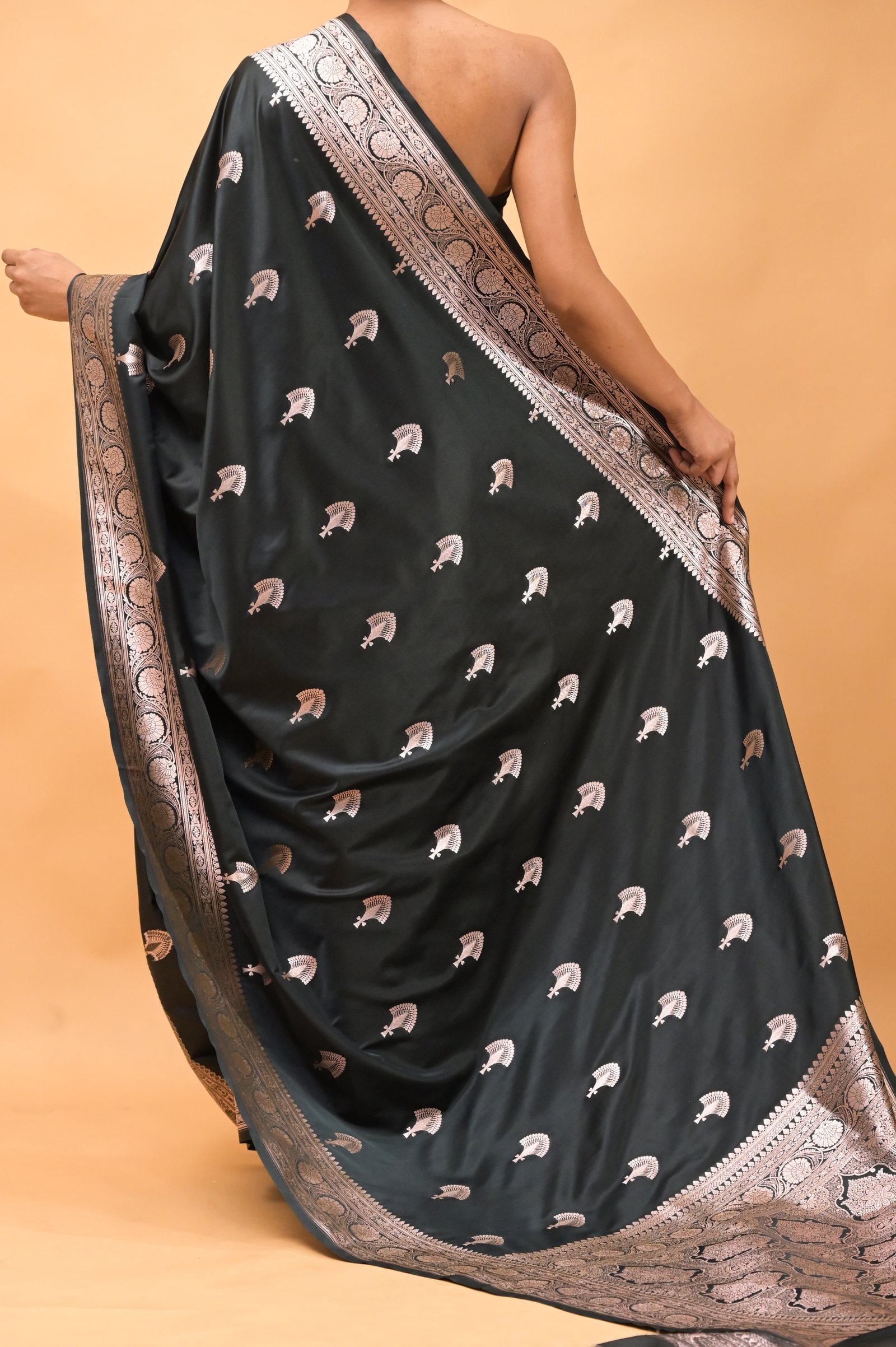 Black Mashroom Buta Silk Banarasi katan Saree